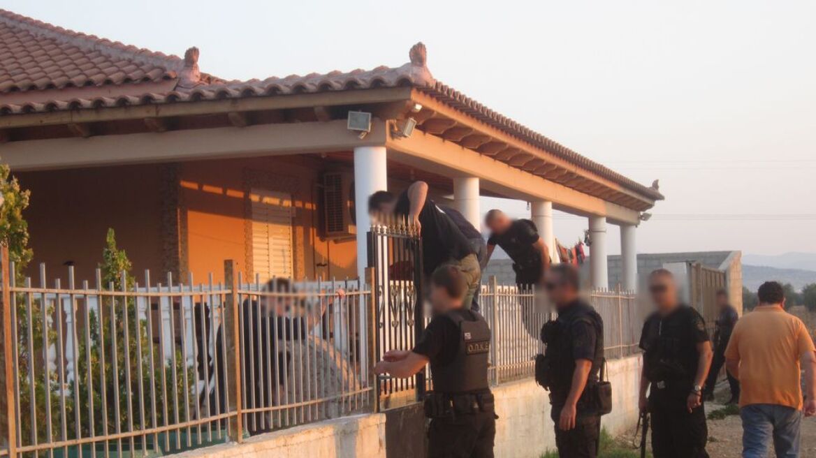 Έφοδος της αστυνομίας σε καταυλισμούς Ρομά σε Ζεφύρι και Αχαρνές